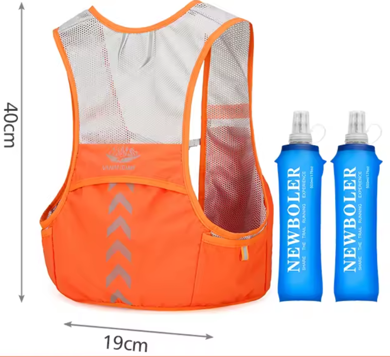 StepImpulse™ Trail vest 5L 100 with a water bottle